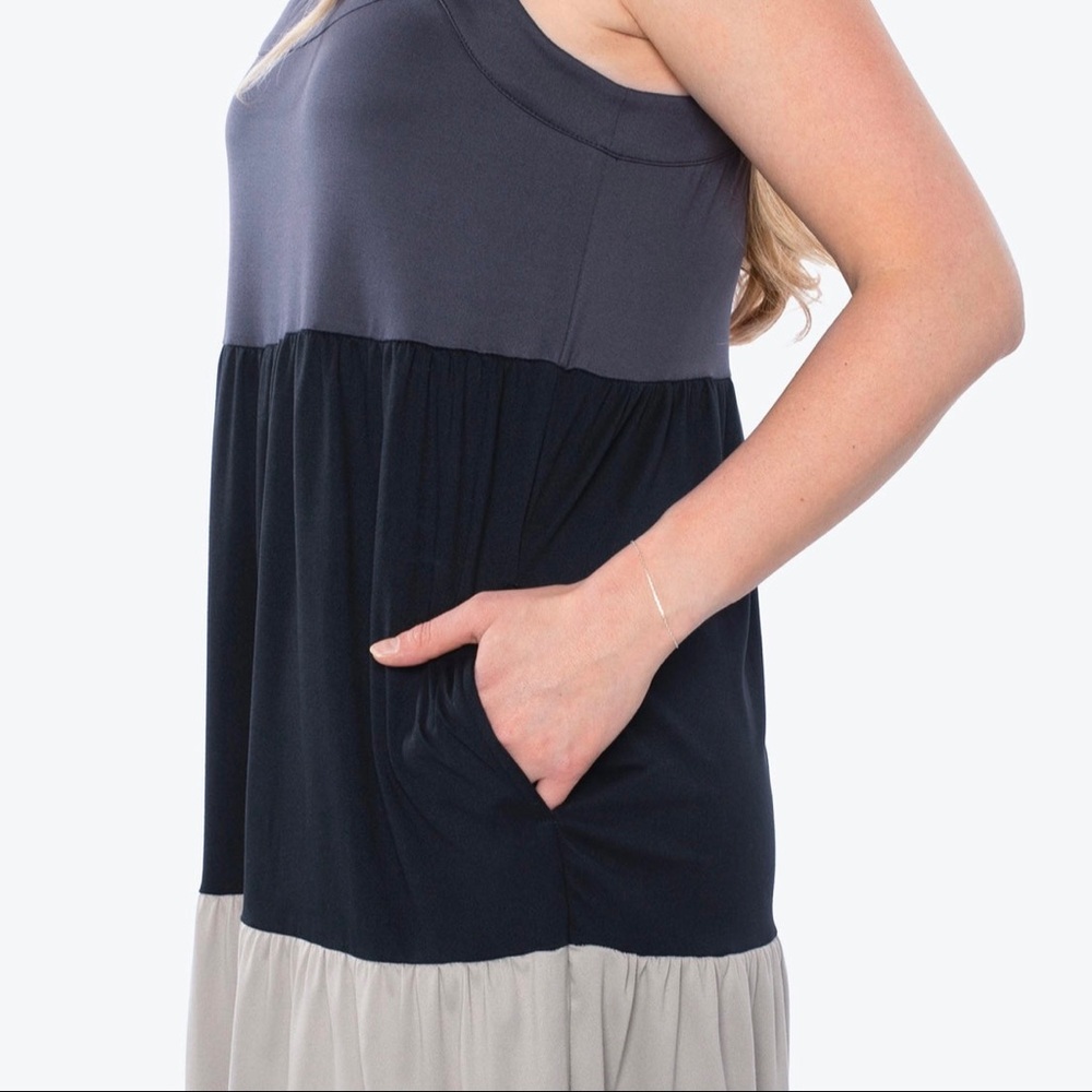 LUG | Flare Colorblock Dress | XS | Stormy Grey - Picture 5 of 9